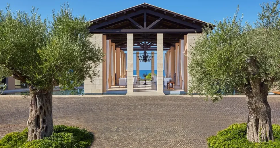 Romanos Costa Navarino