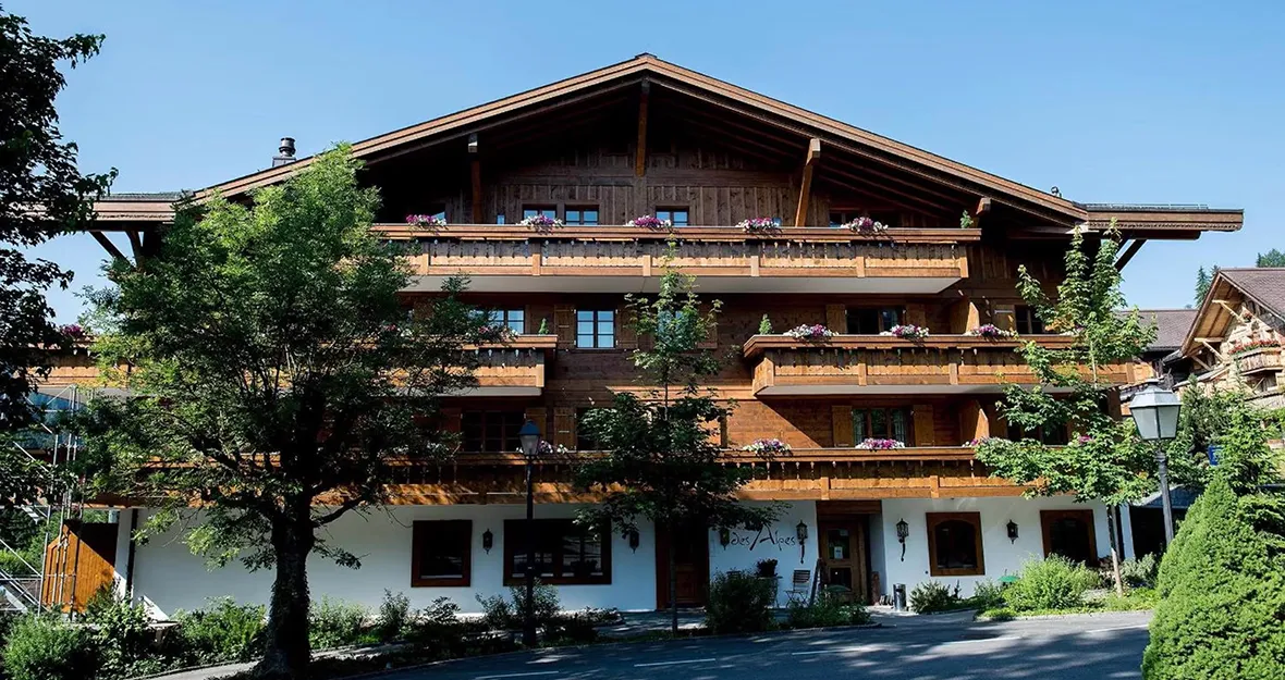 Hotel des Alpes by Bruno Kernen