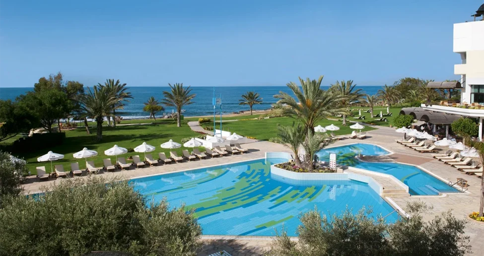 ATHENA ROYAL BEACH PAPHOS HOTEL POOL ZYPERN
